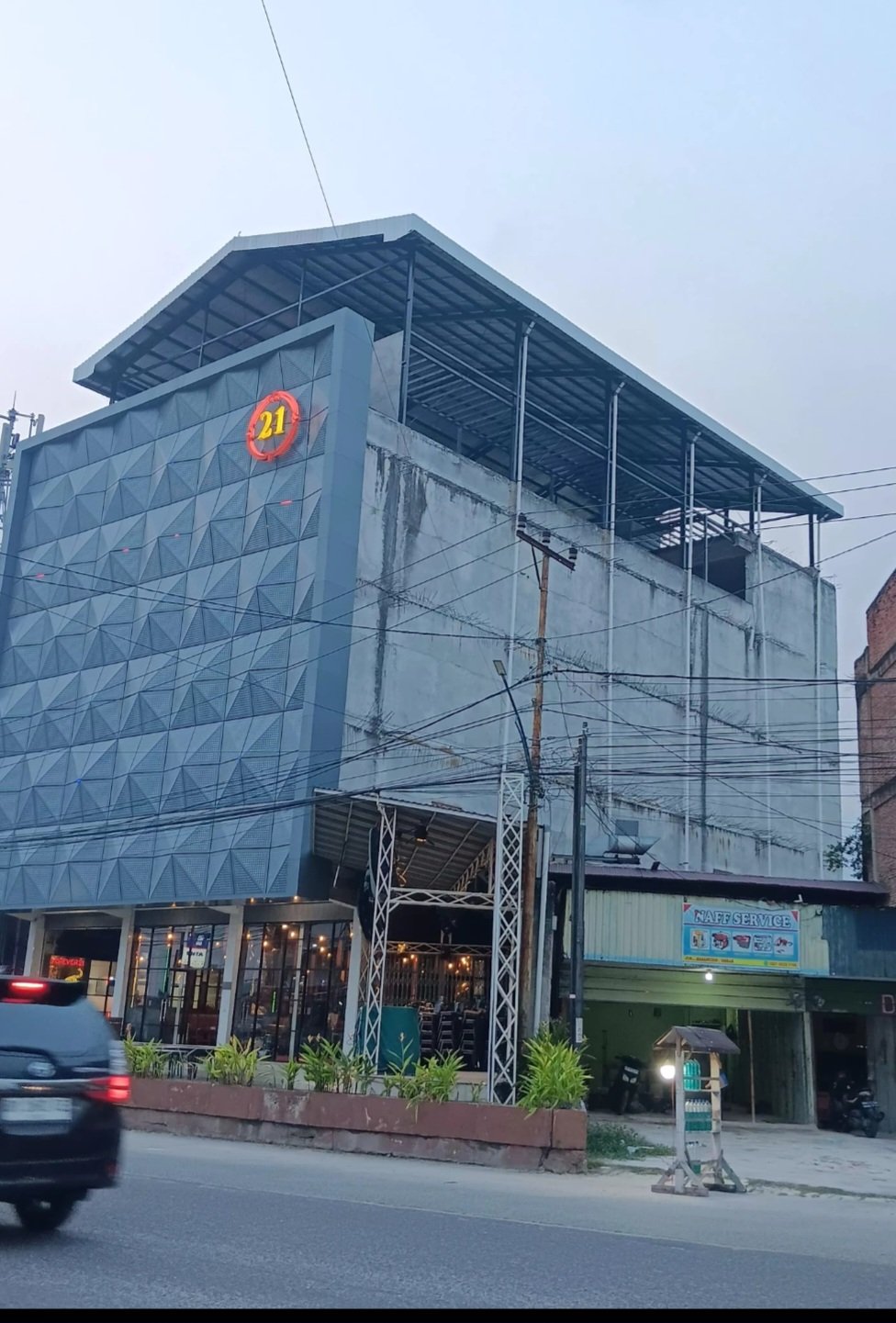 Penambahan Bangunan di Rooftop Super 21 Club Diduga Belum Kantongi Izin PBG
