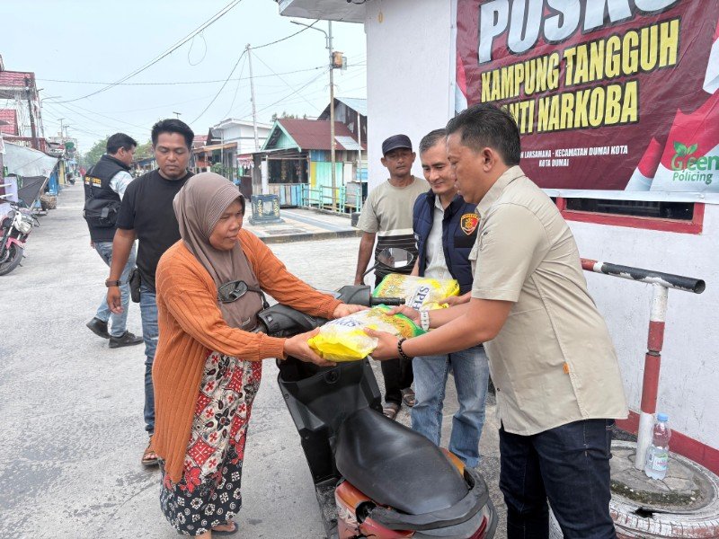 Satresnarkoba Polres Dumai Adakan Operasi Pangan Murah