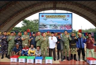 Sambut HUT ke-81 TNI, Lanal Dumai Bersama Matra Angkatan Lainnya Gelar Donor Darah, Bazar Murah dan Pembagian Sembako