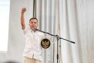 Sufmi Dasco Ahmad Bakar Semangat Ribuan Kader