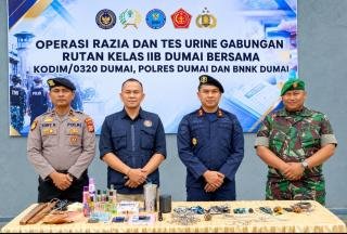 Rutan Kelas II B Dumai Gelar Operasi Razia Dan Tes Urine Guna Memperkuat Deteksi Dini Kepada Seluruh Warga Binaan
