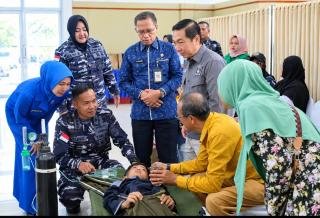 Semarak HUT ke-81 TNI AL, Lanal Dumai Gelar Bakti Sosial dan Bakti Kesehatan