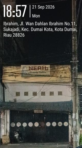 Dentuman Suara Musik Menggema Dari Salon Neril Sejak Siang. Warga Sekitar : Ini Salon Atau Room Ktv?